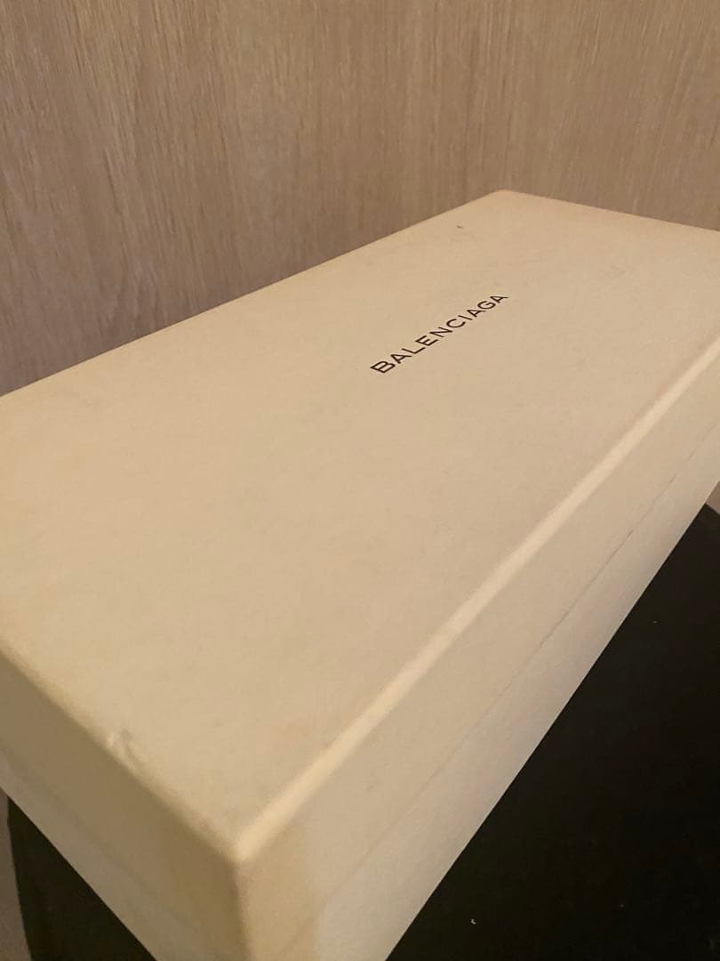 バレンシアガ　フラットシューズ