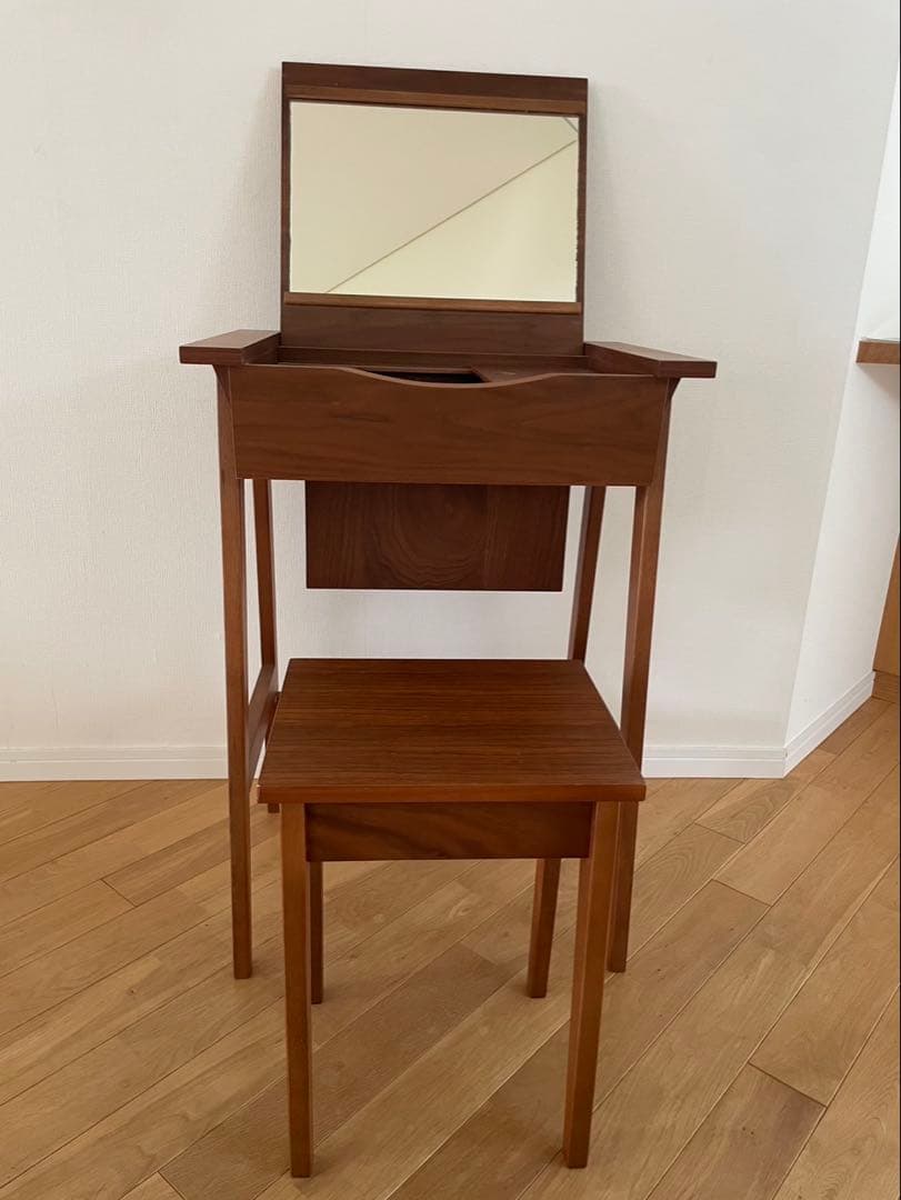 アクタス　ドレッサー・スツールセット