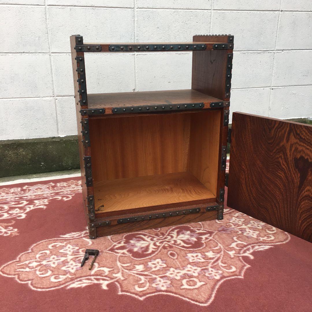 逸品 欅材 ■ 重厚な鉄金具 飾り台