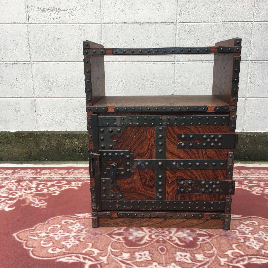 逸品 欅材 ■ 重厚な鉄金具 飾り台