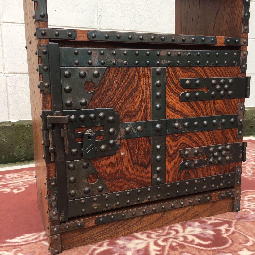 逸品 欅材 ■ 重厚な鉄金具 飾り台