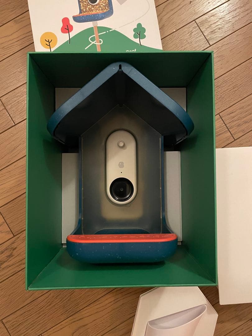 Birdbuddy ソーラールーフ付スマートバードフィーダー