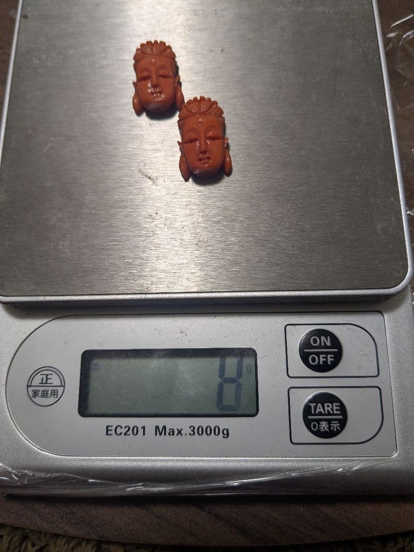 赤珊瑚　観音様彫刻ペア