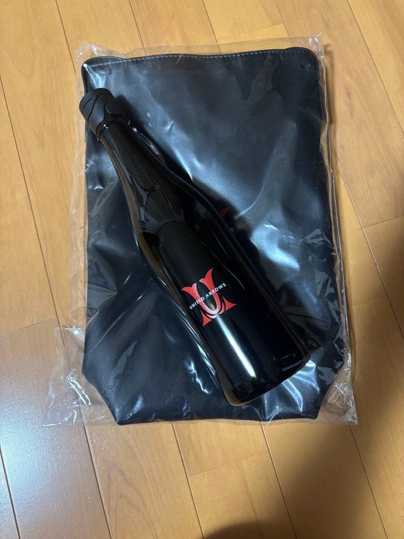 United Arrows 日本酒 ボトル入り 黒