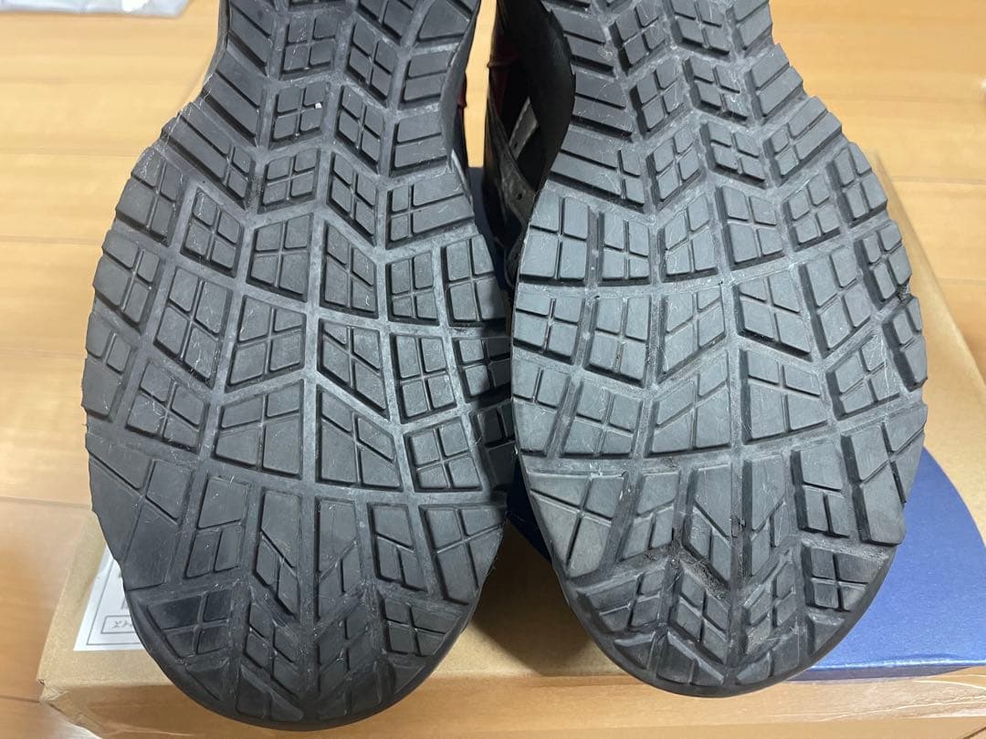 asics(アシックス) WINJOB 安全靴 黒/赤CP306限定カラー