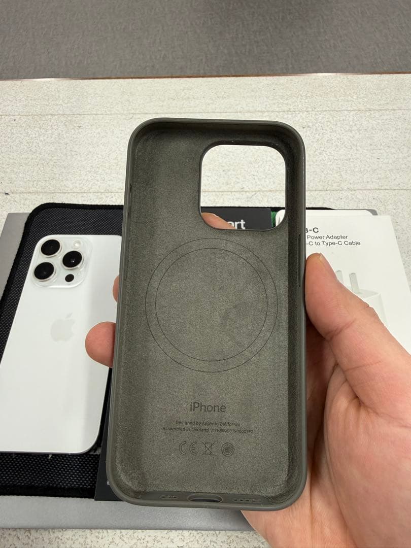 Iphone 15 pro 256gb sim フリー　バッテリー86％