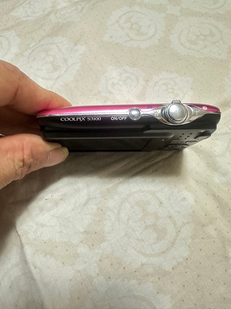 【美品】Nikon COOLPIX S3100 デジタルカメラ　ピンク