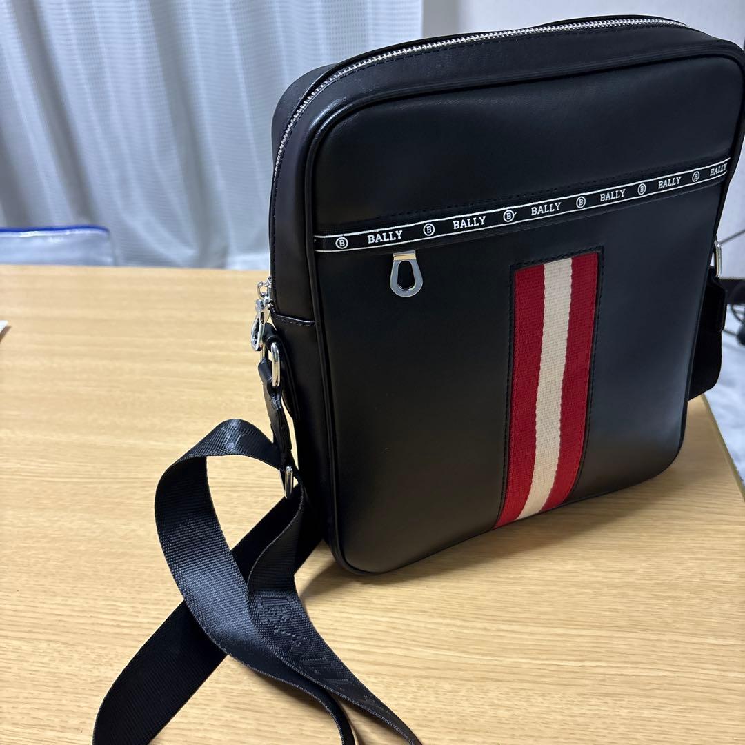 BALLY バリー ショルダー バッグ　メンズ レザーバッグ