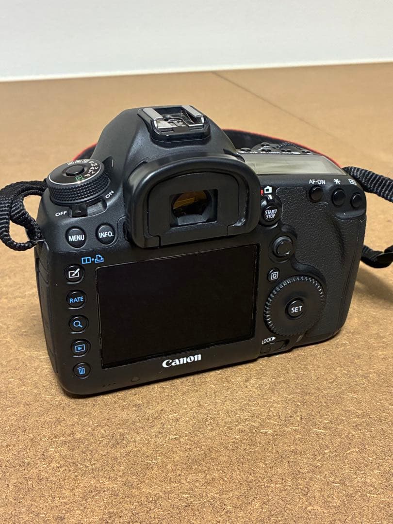 Canon EOS 5D Mark III 本体 バッテリー付き