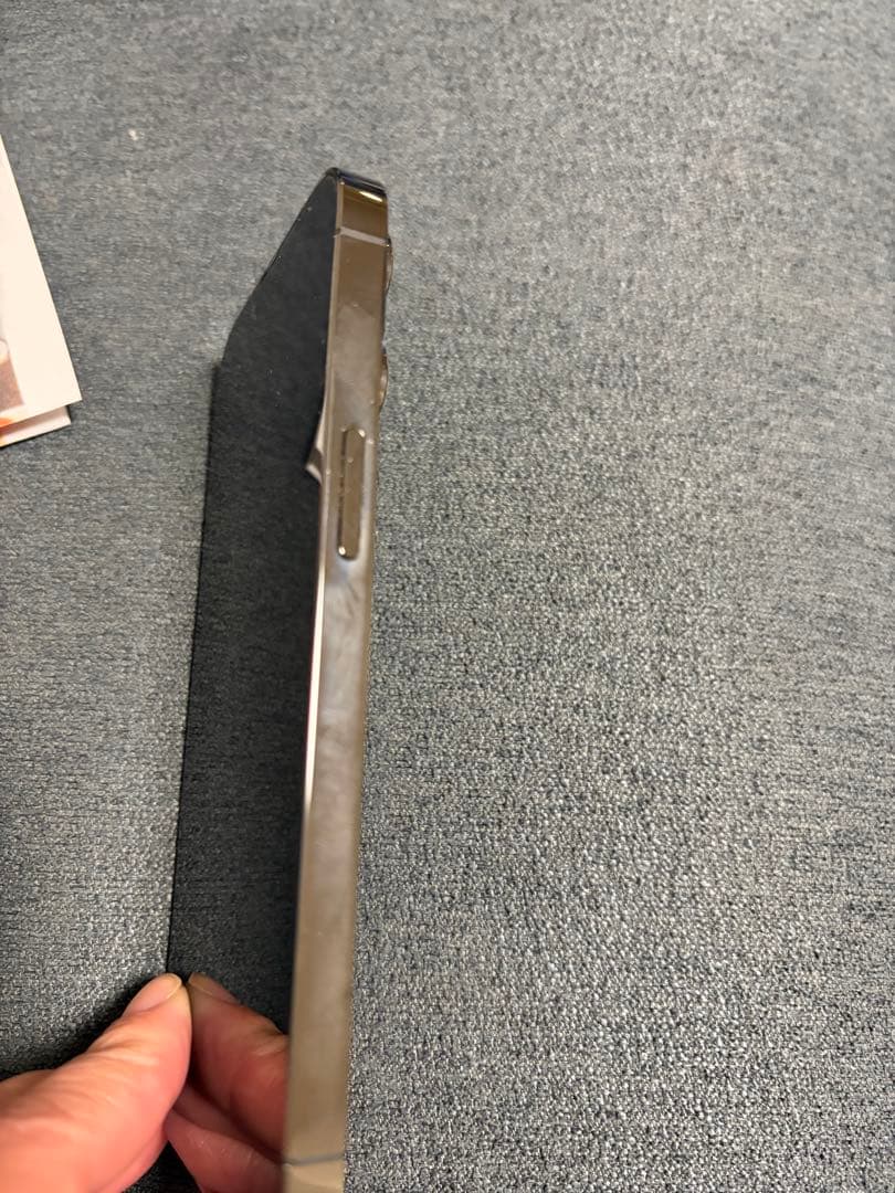 iPhone 13 Pro グラファイト 128GB 充電ケーブル付き