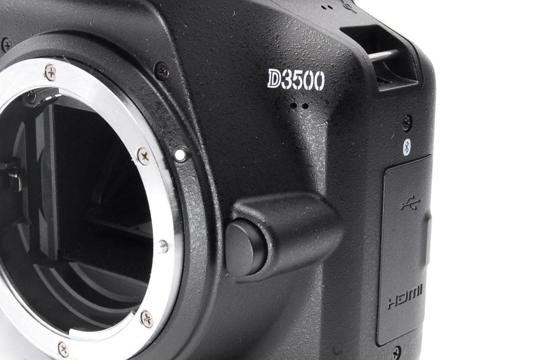 まいくるBluetooth搭載機 ほぼ未使用品 Nikon D3500ダブ