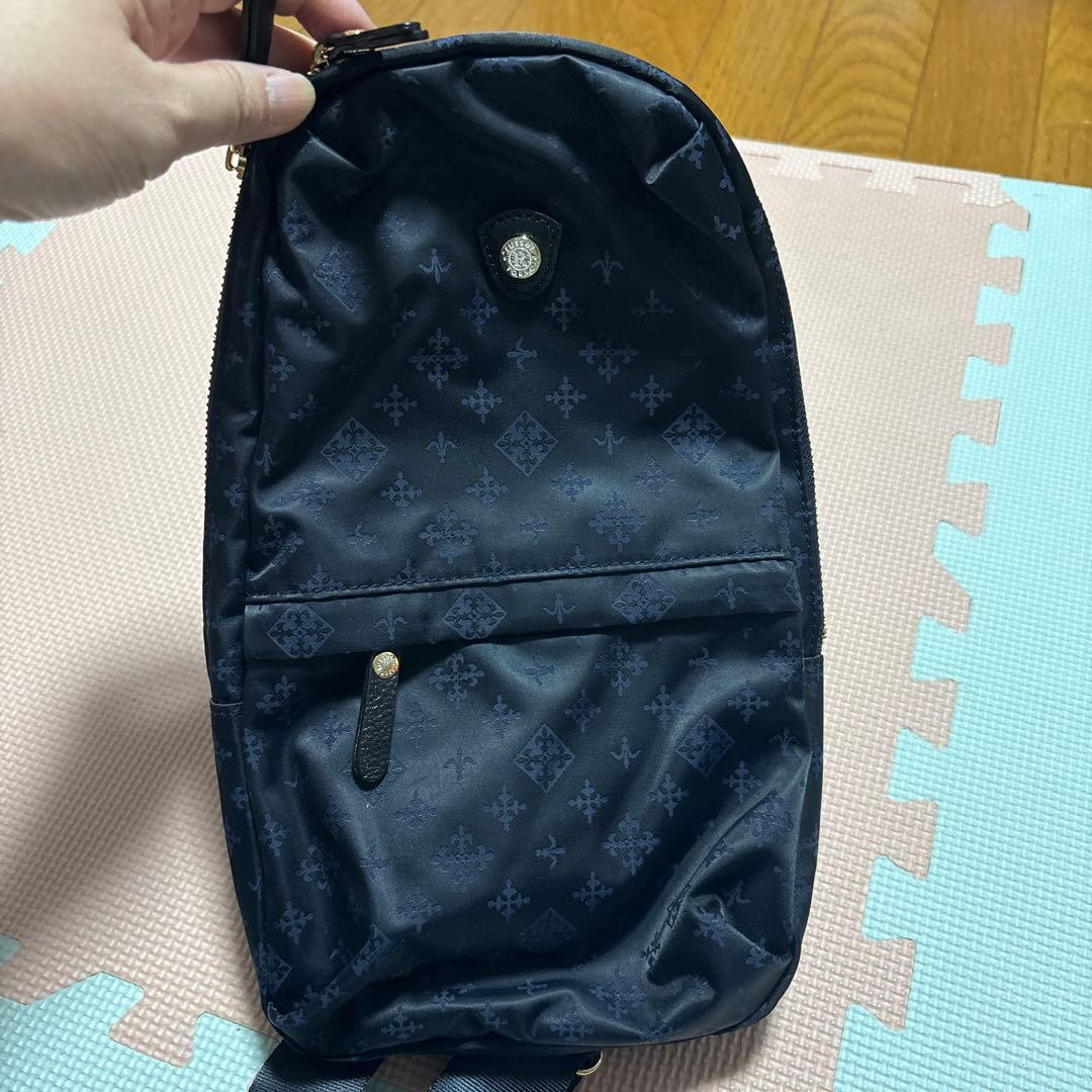 ラシット　ボディバッグ