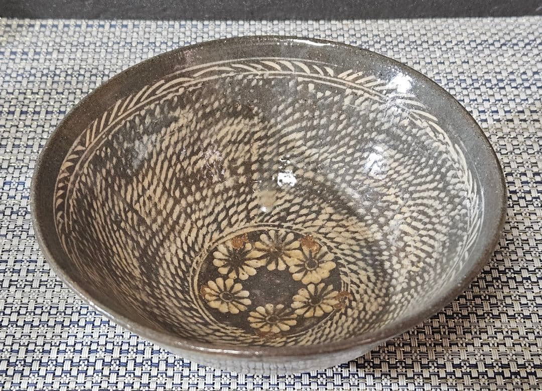 【名碗❗】朝鮮古美術　朝鮮古陶磁　韓国古陶磁器　李朝花三島　刷毛目　茶碗　茶道具