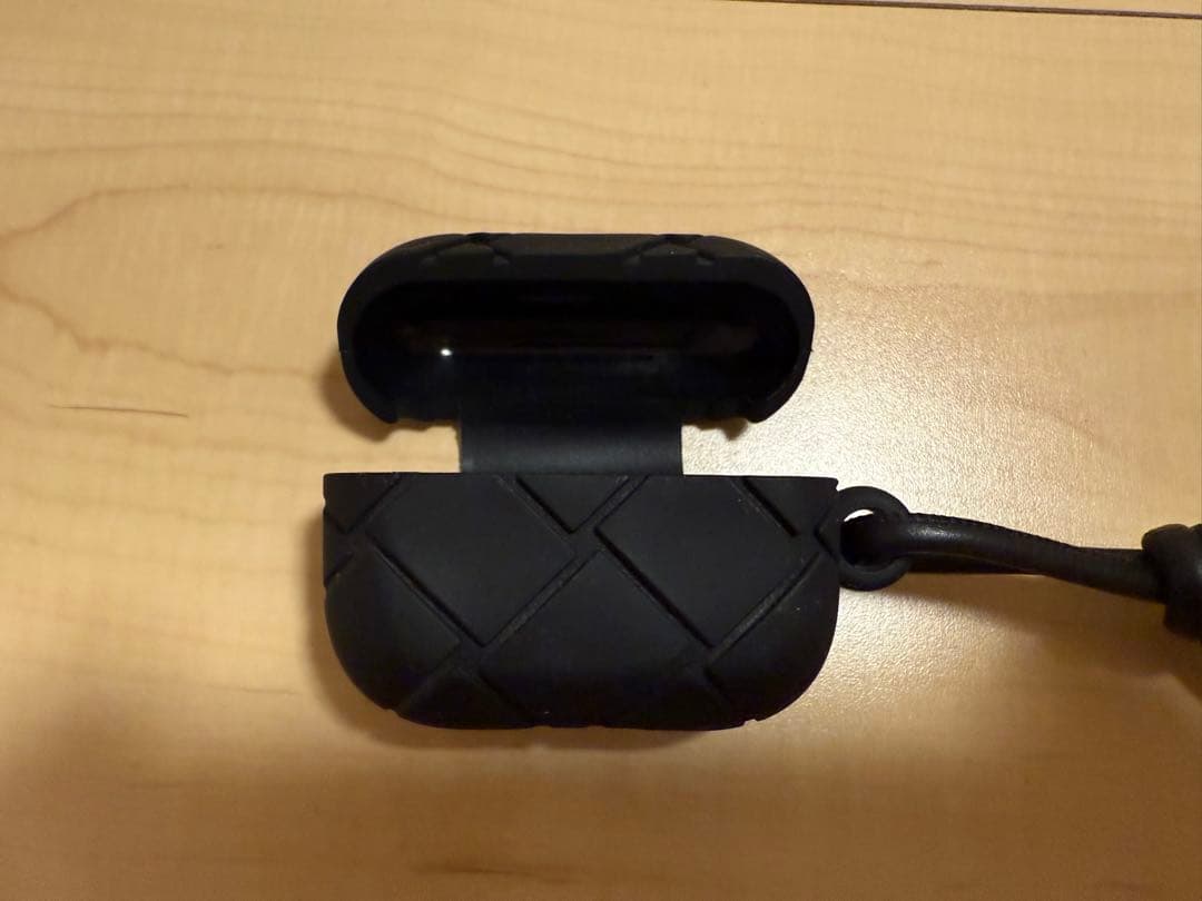 BOTTEGA VENETA airpods pro ケース