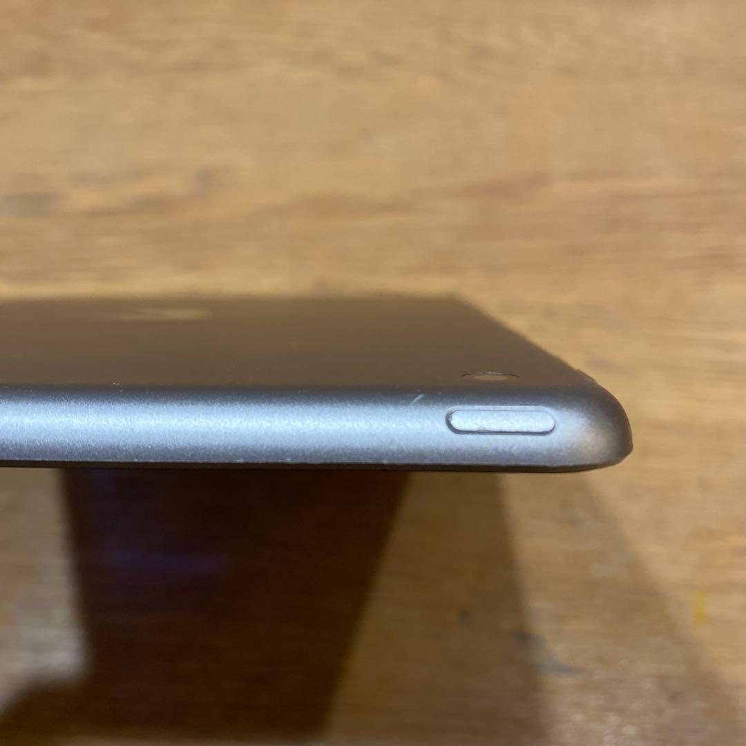 iPad 6th generation 128GB Wi-Fiモデル