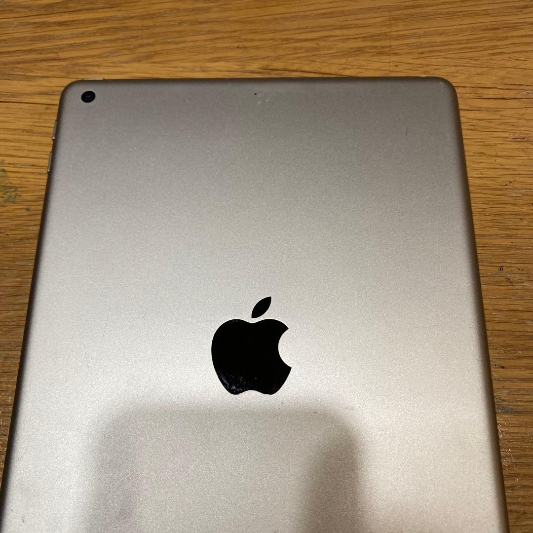 iPad 6th generation 128GB Wi-Fiモデル