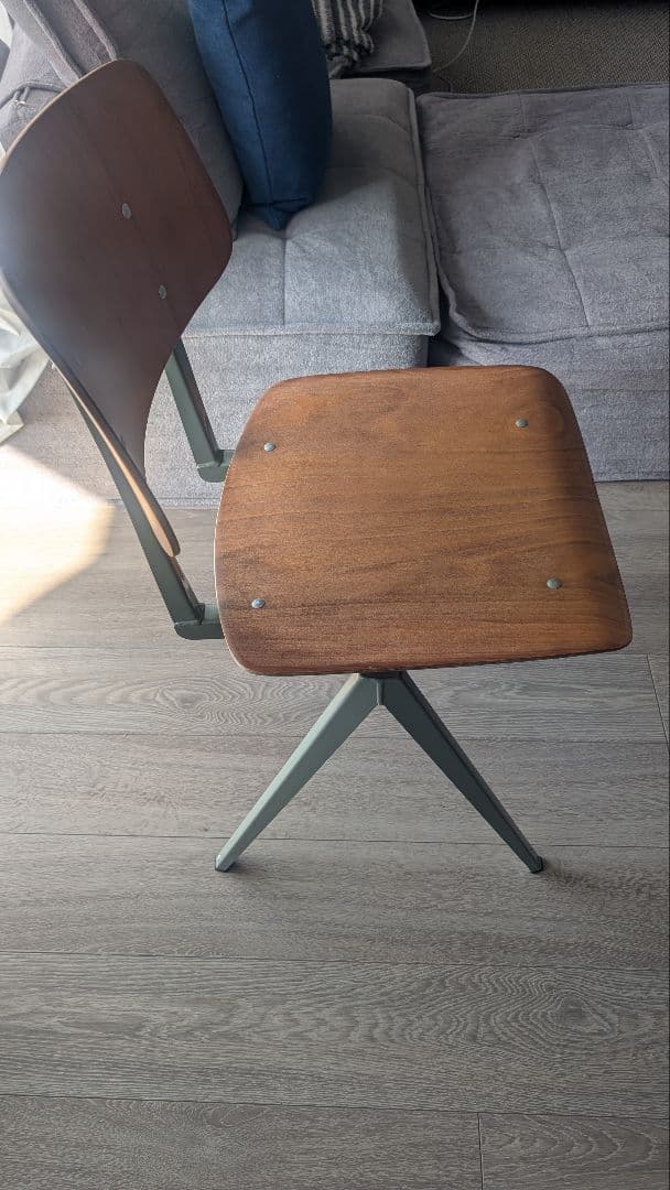 ガルファ二タス　モデルS16チェア　セメントグレイ