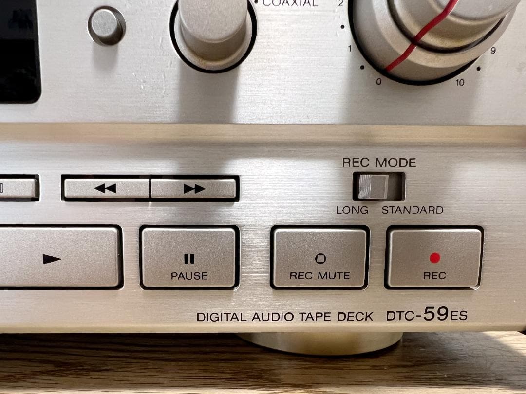 ★SONY DTC-59ES★DATデッキ ジャンク品★取扱説明書付