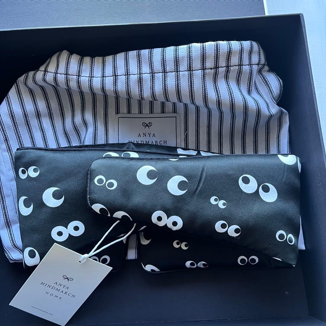 新品2.4万　ANYA HINDMARCH アイマスク Eyes