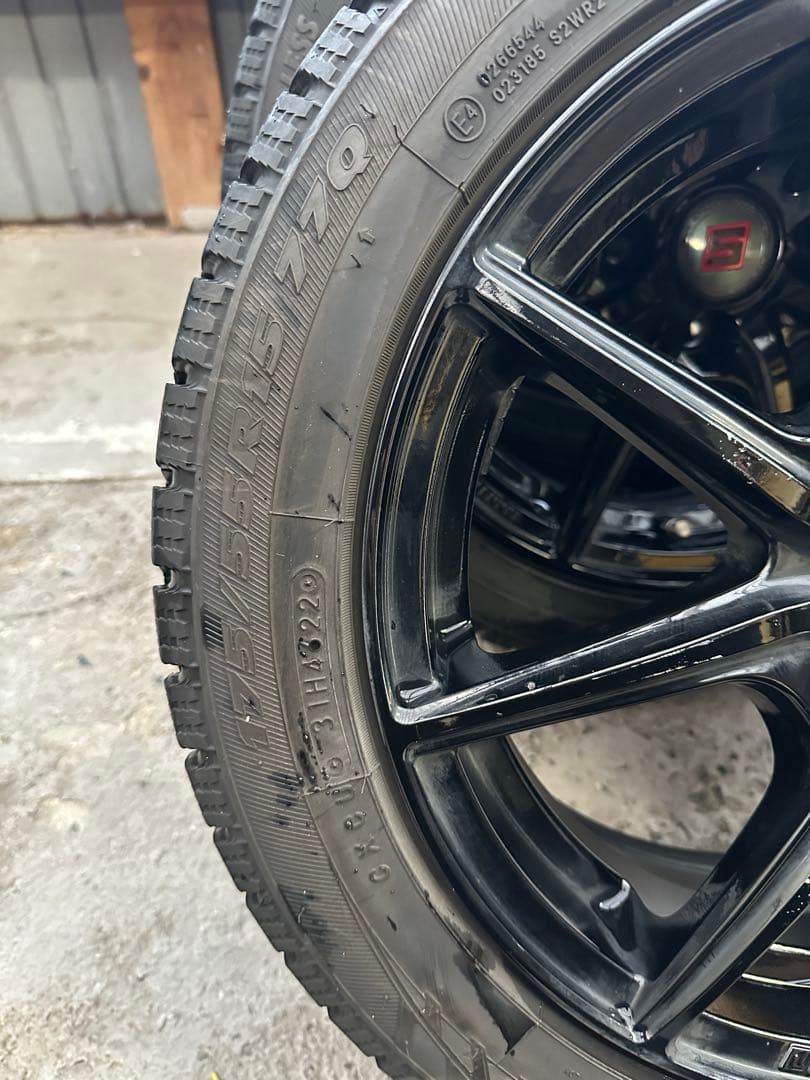 ルーミー冬タイヤセット　電動パーキング対応　TOYO