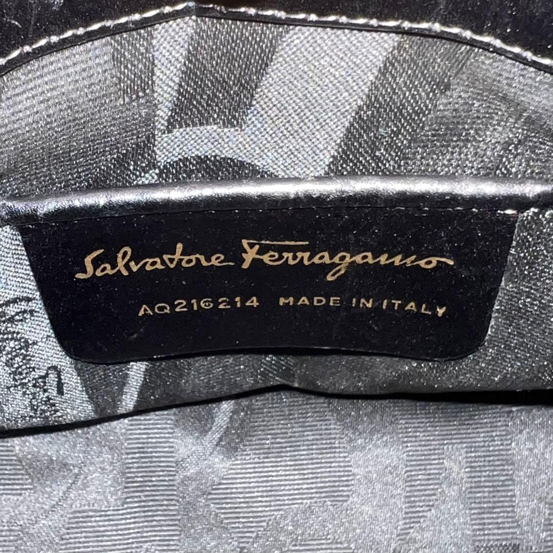 状態良好 サルヴァトーレ・フェラガモ ミニ カゴバッグ イタリア製 ブラック