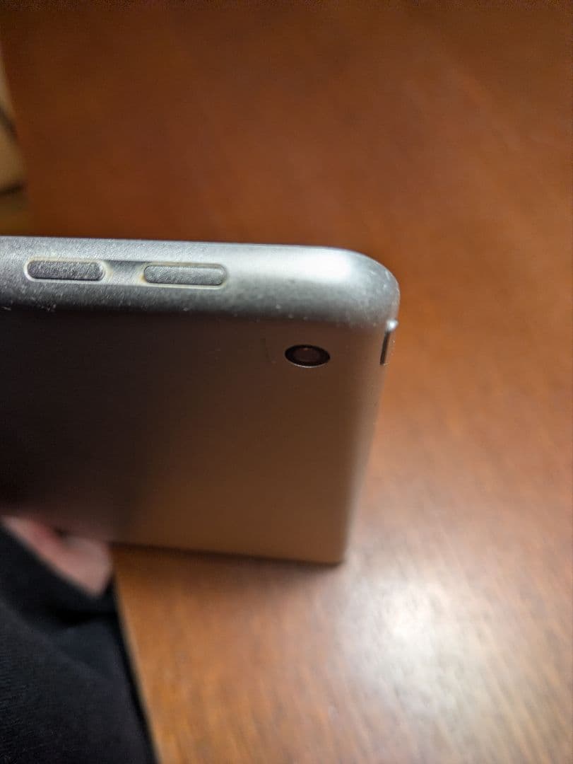 iPad 第6世代 128GB Wi-Fiモデル｜軽微な傷あり｜動作良好｜箱あり