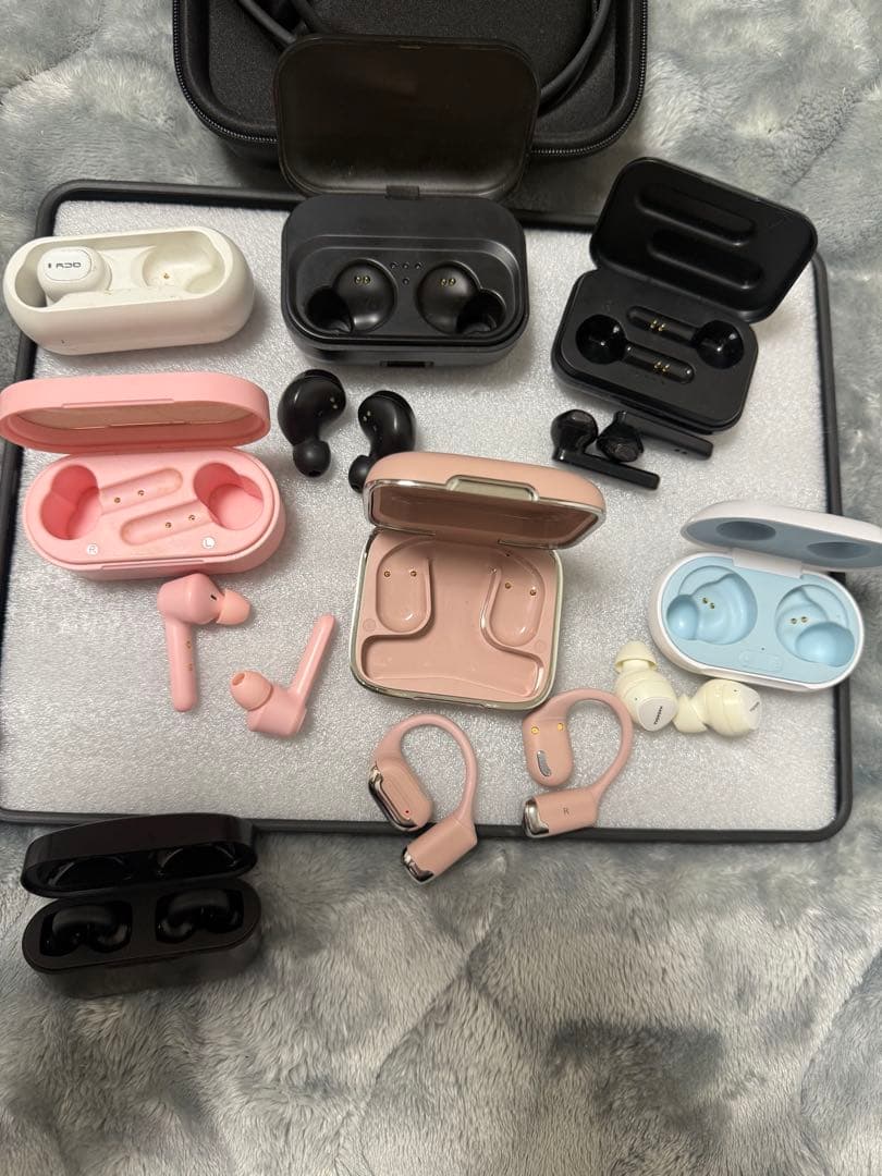 ジャンク品　ワイヤレスイヤホンセット（複数モデル）