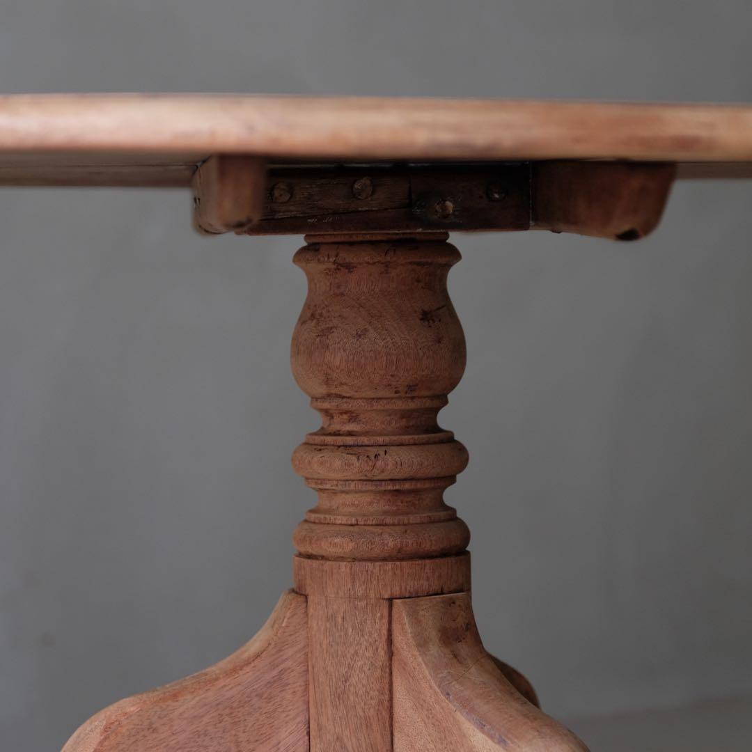 イギリスアンティーク ラウンドテーブル　ダイニングテーブル コーヒーテーブル