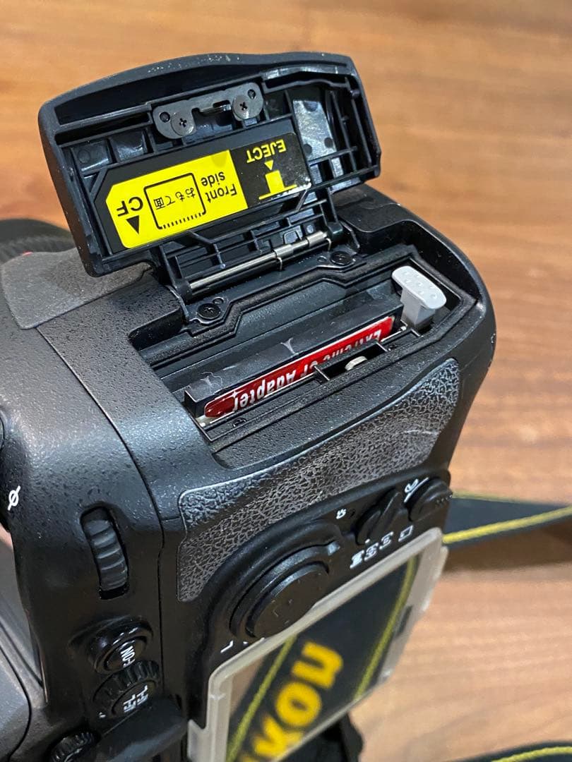 Nikon D300 デジタル一眼　タムロン　18-200 レンズ付　動作品