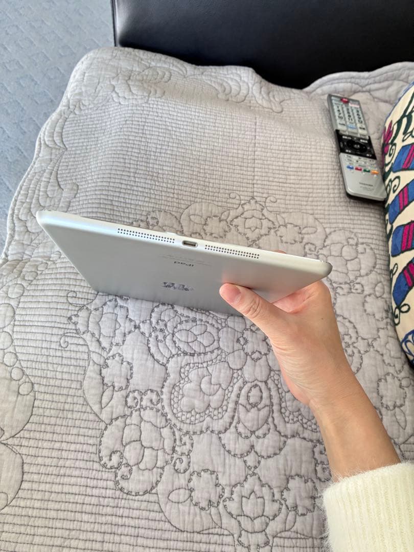 Apple iPad 9.7インチ シルバー 本体