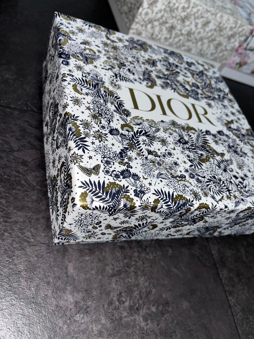 ディオール　化粧品　ノベルティ　ショップ袋　箱　カタログ　ショッパー　香水