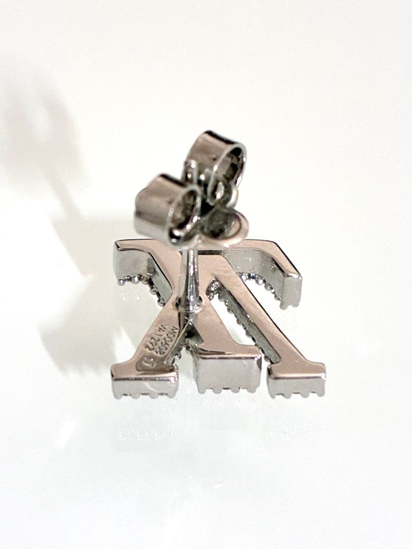 ルイヴィトンピアス片耳　シルバー