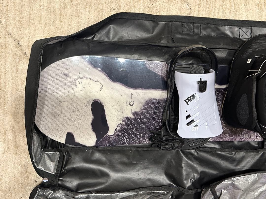 【超美品】Salomon スノーボード4点セット