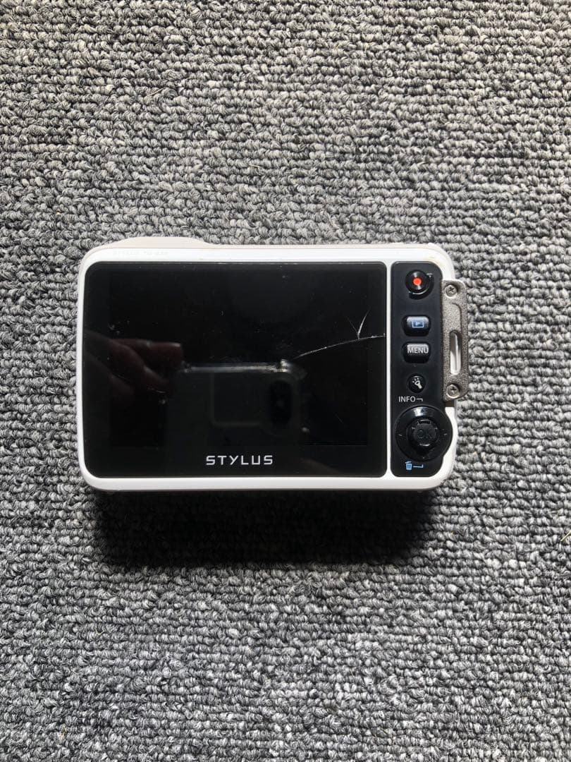 Olympus Tough 防水デジタルカメラ1個XYZ057