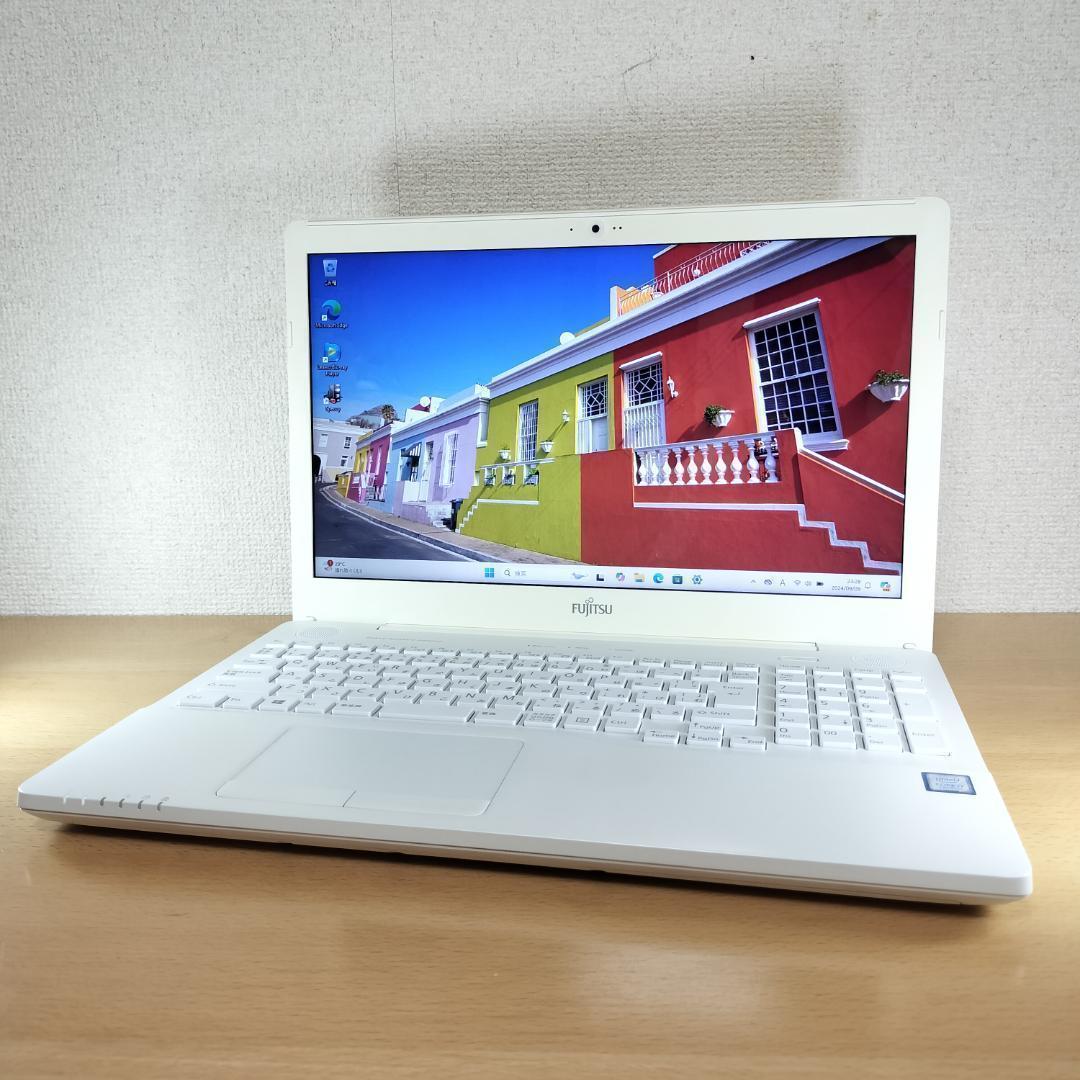 ノートPC Windows11 i7 SSD メモリ16GB 富士通 テンキー