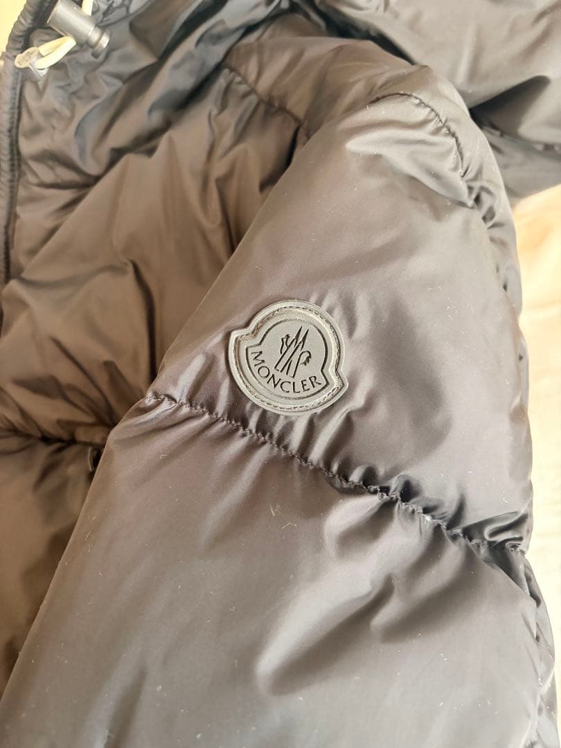 Moncler ブラック ダウンジャケット サイズ1