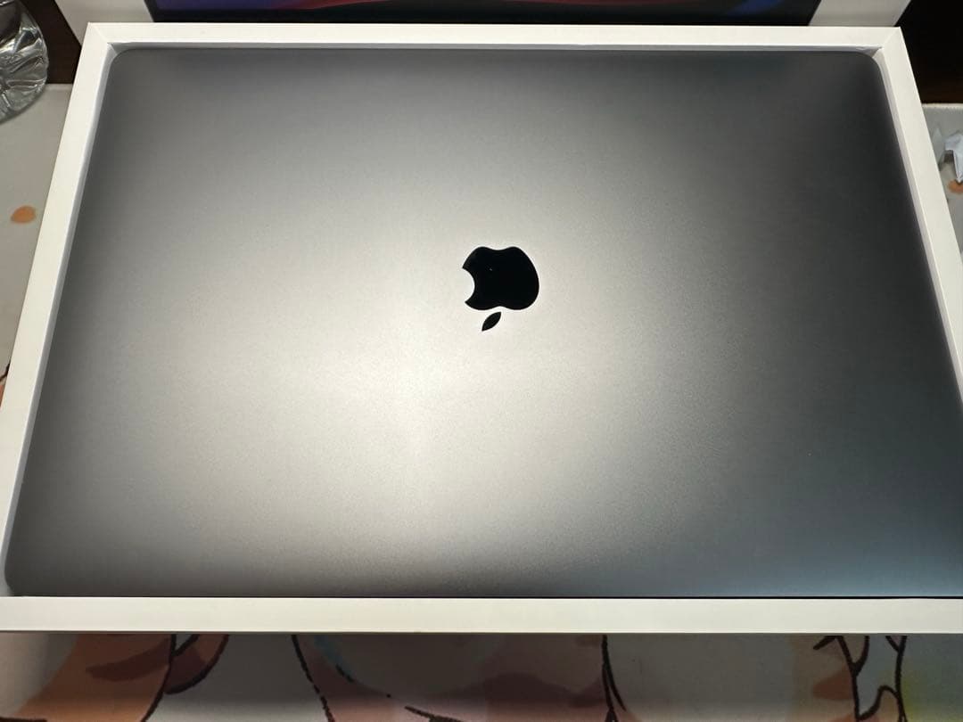 MacBook Pro 16“ 2019 / SSD 1TB / 16GB