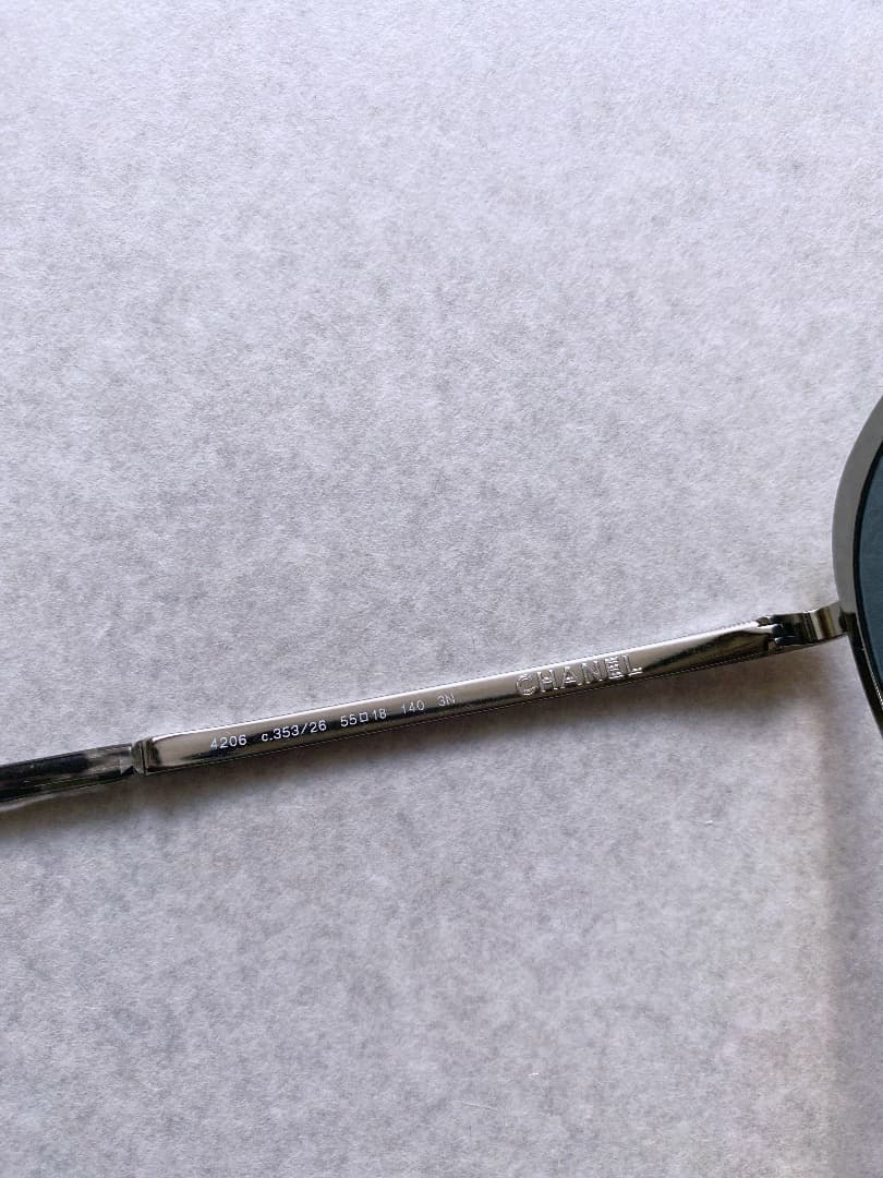 JeYeL【正規美品】CHANEL サングラス　ケース付き