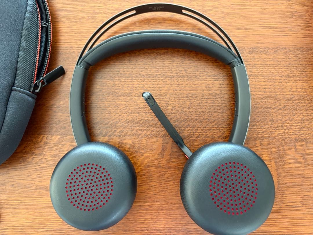 Poly ヘッドセット Voyager Focus2ヘッドホン