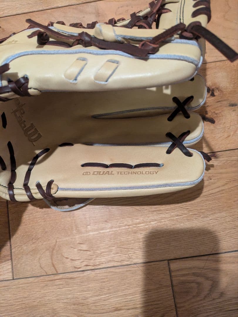 ウィルソン軟式グローブ　外野手用　ベーシックラボ　デュアル　コユニ　D8型