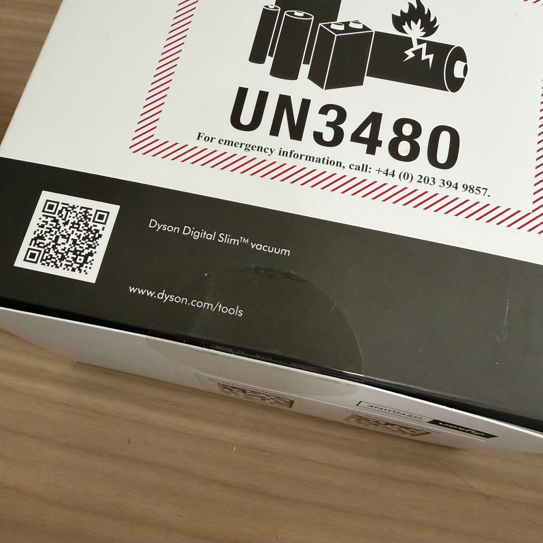 Dyson ダイソン 純正バッテリーと充電器 SV18 対応　掃除機