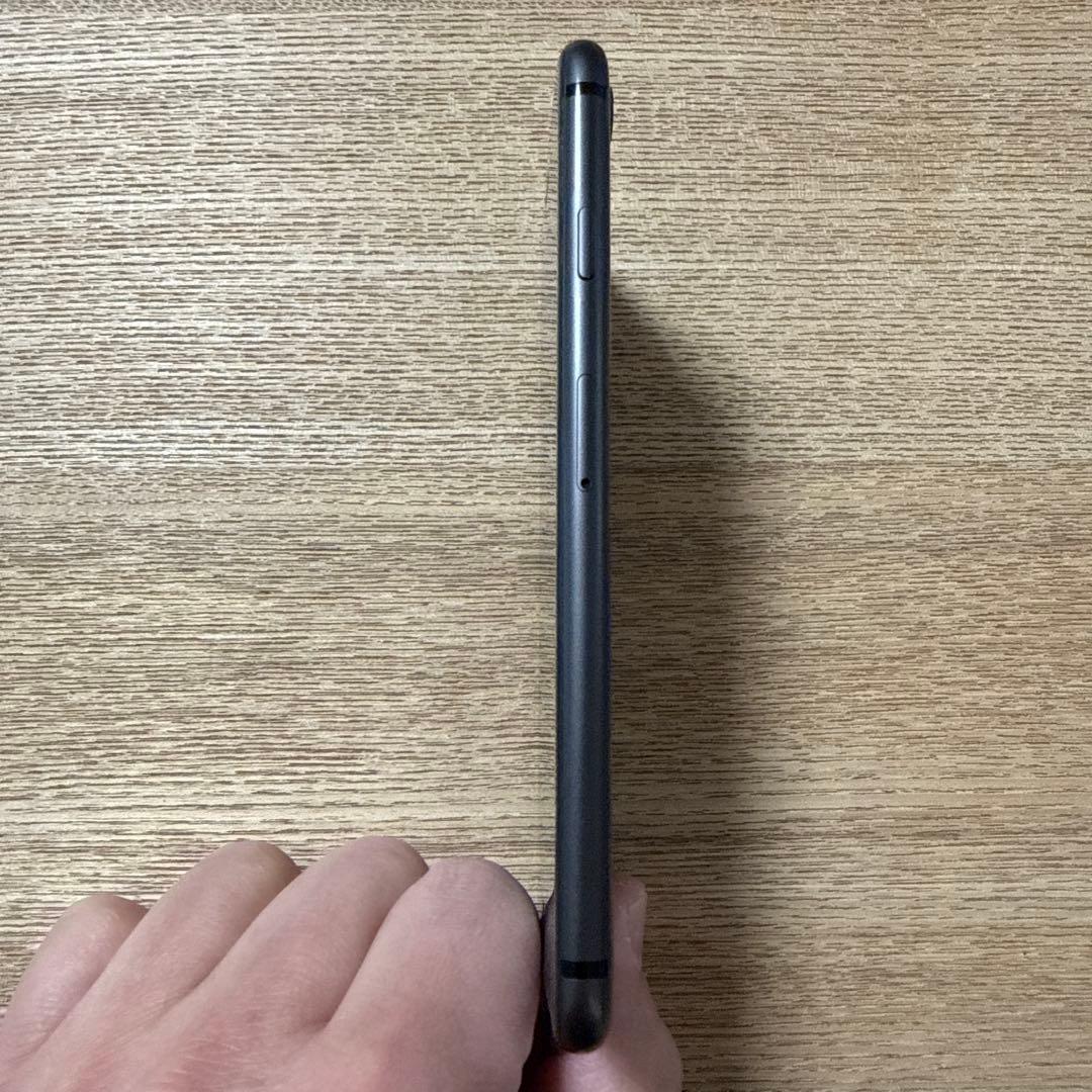 iPhone 8 64GB ブラック SIMフリー バッテリー81％ 本体のみ