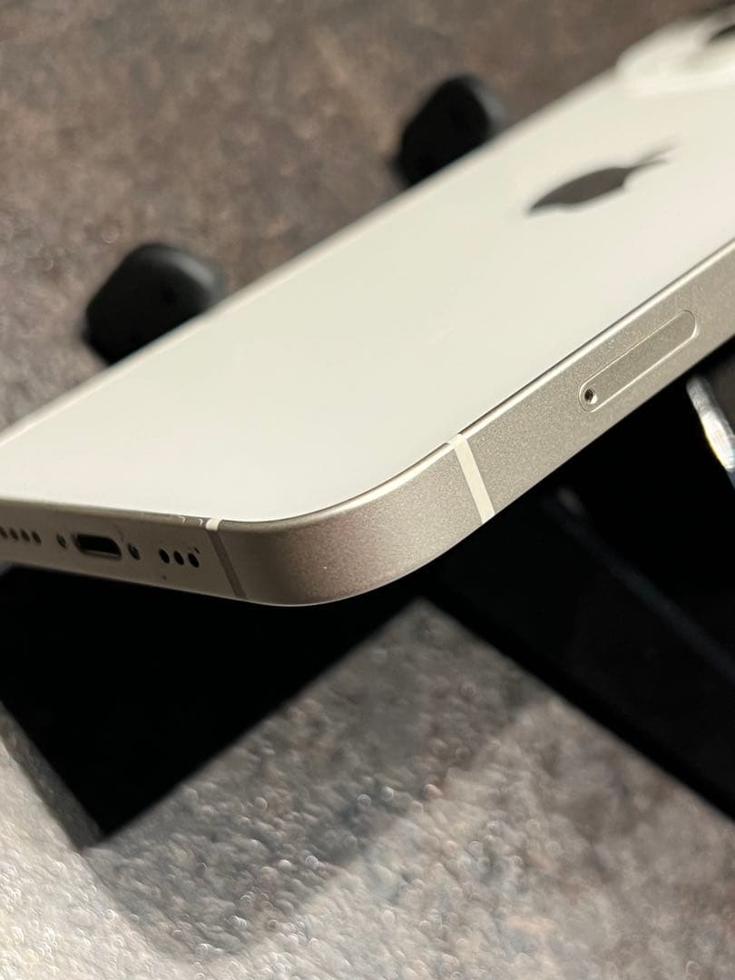 【美品】Apple iPhone 14 128GB スターライト