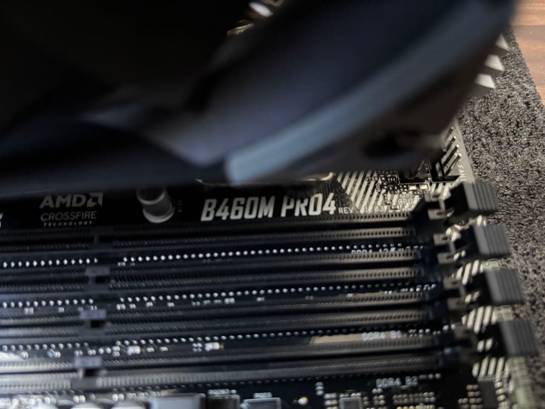 intel core i5 10400+MB Wi-Fi付