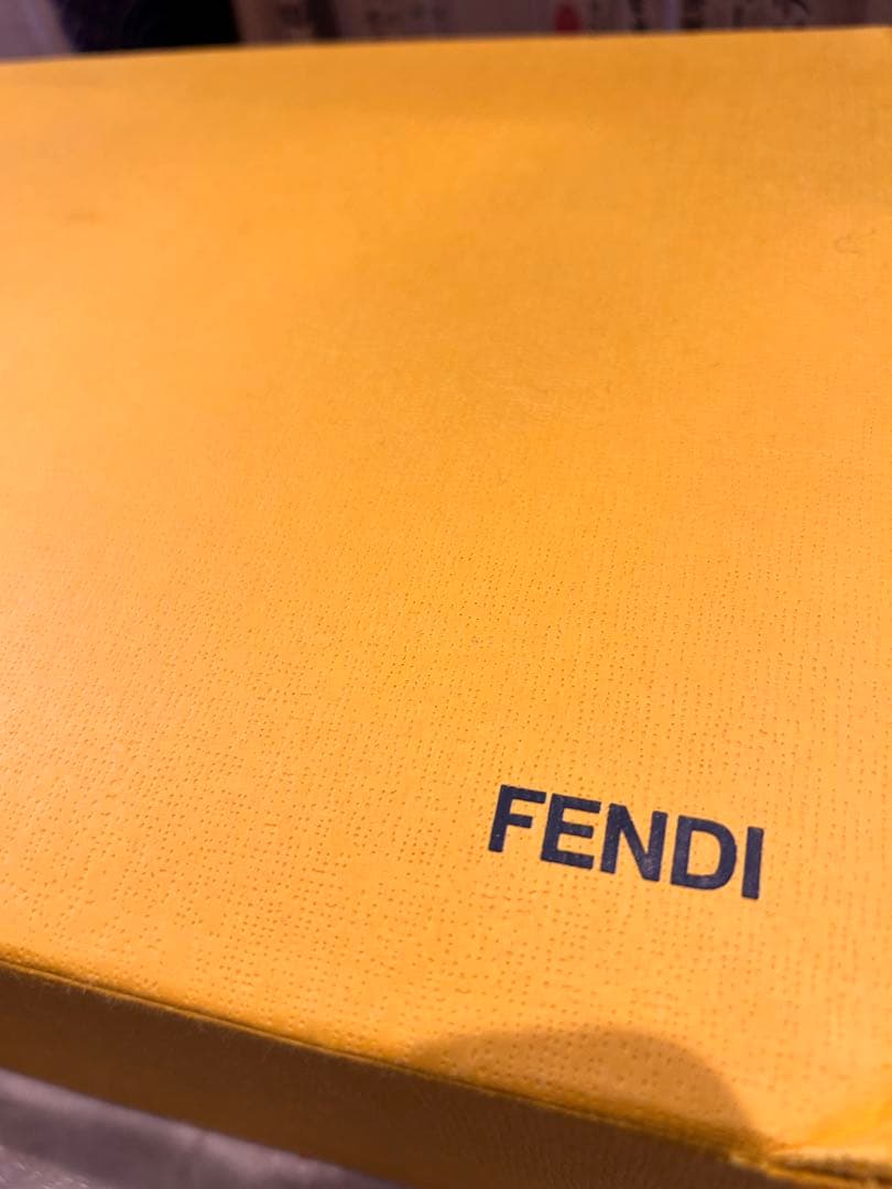 ❤️美品❤️ FENDI 黒 レザー ショルダーバッグ