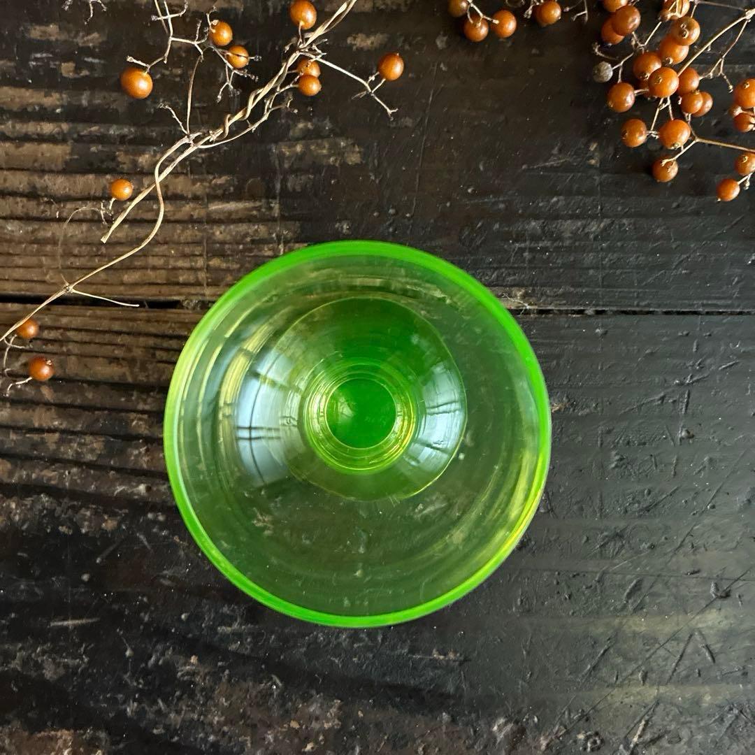 骨董　時代ガラス　希少カナリアイエロー　二重玉ステム　盃　酒器　ウラン１客限り