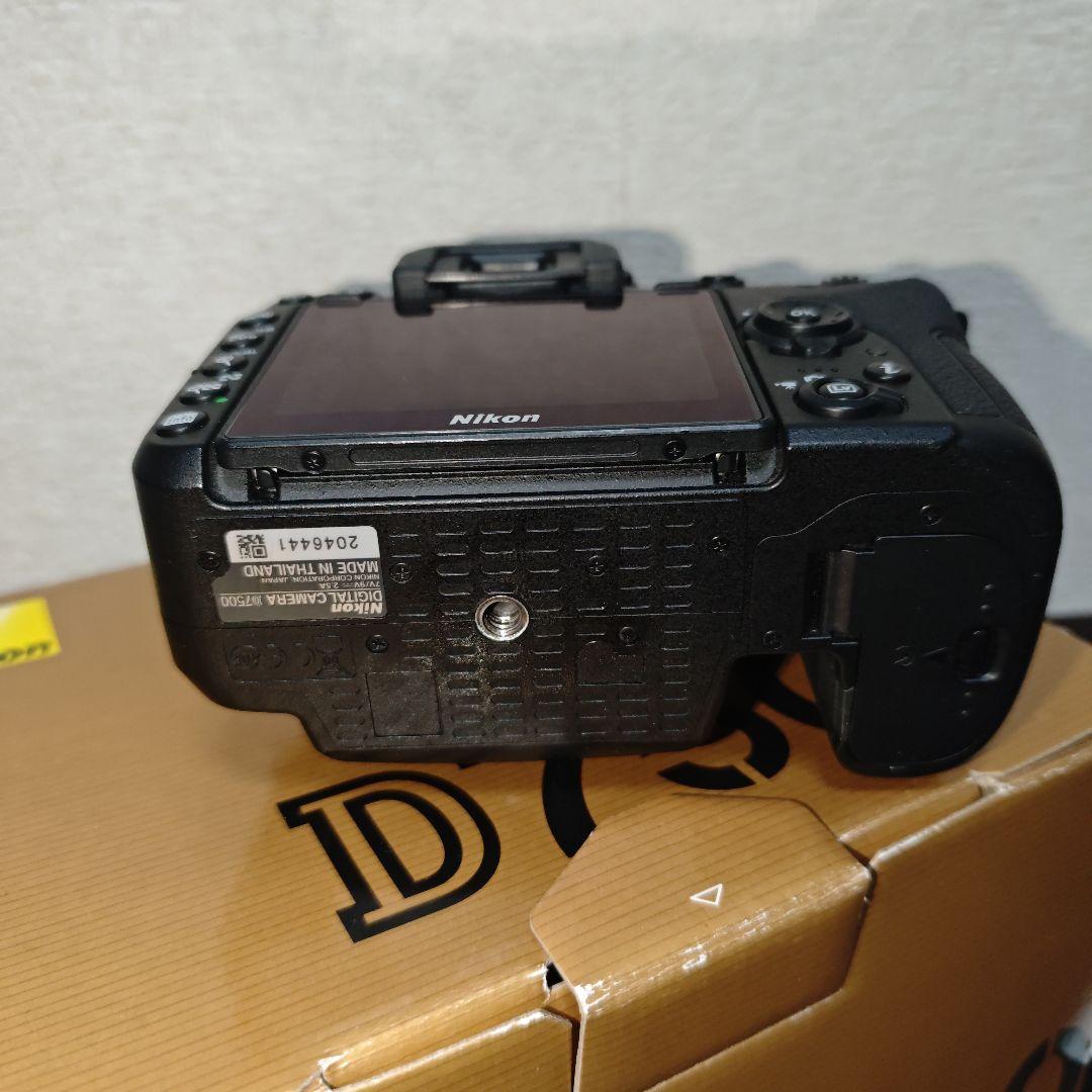 Nikon D7500 ボディ