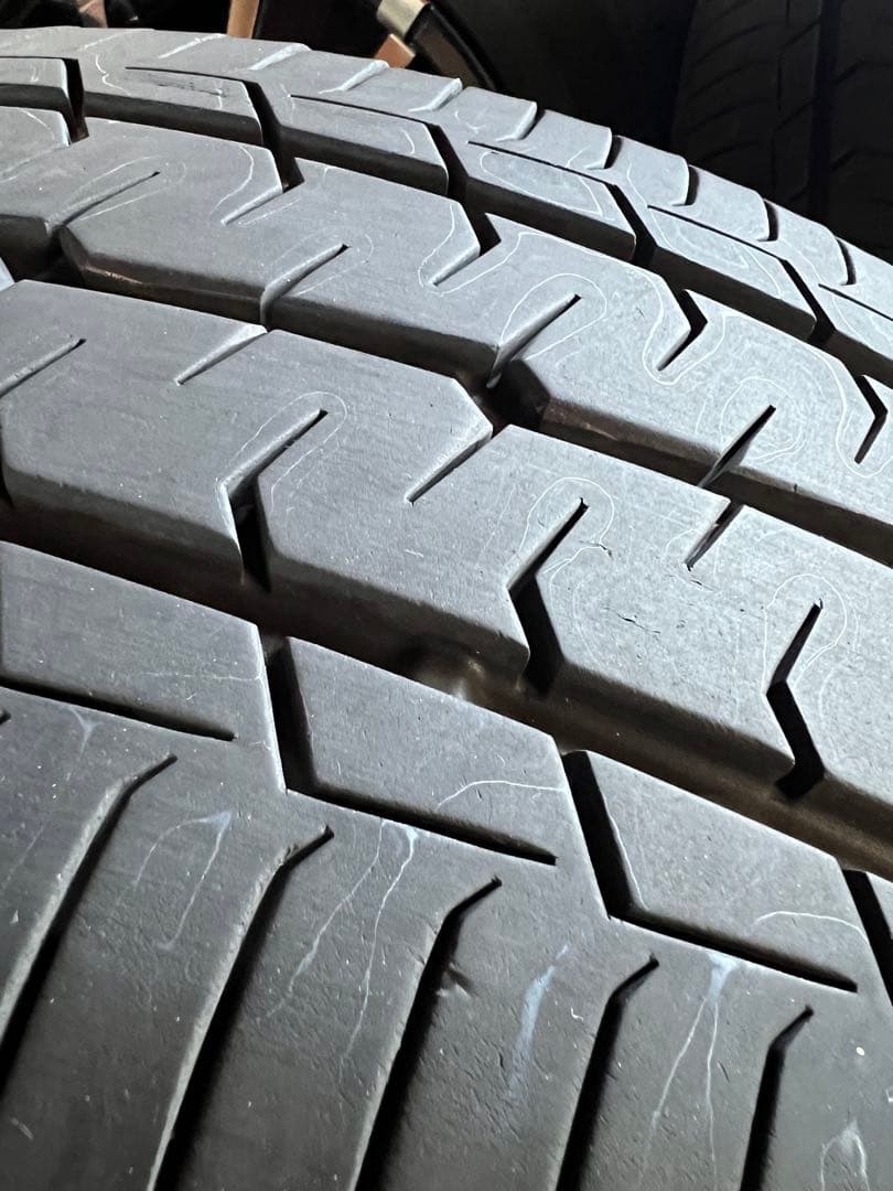 ハイエース18インチタイヤホイールセット83