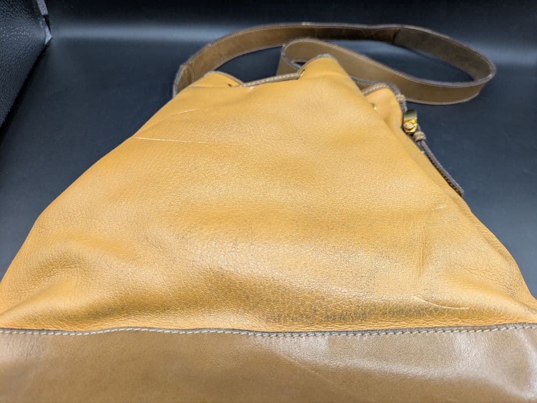 LOEWE ショルダーバッグ 巾着 アナグラム ベージュ ブラウン レザー