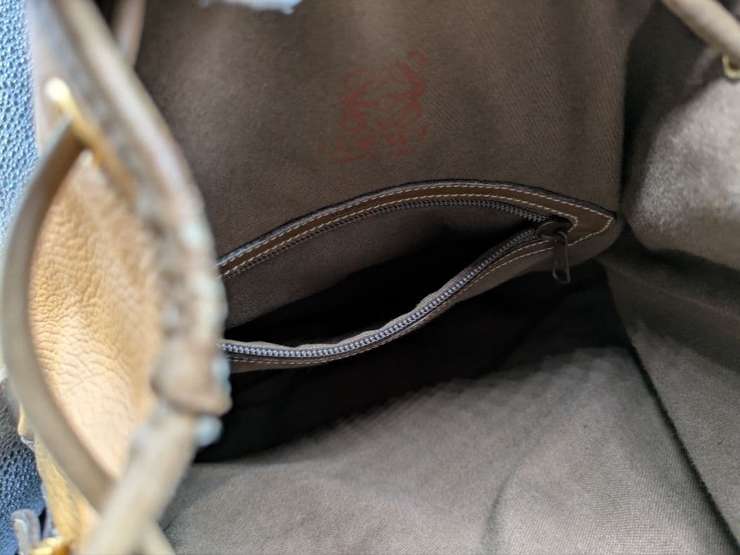 LOEWE ショルダーバッグ 巾着 アナグラム ベージュ ブラウン レザー